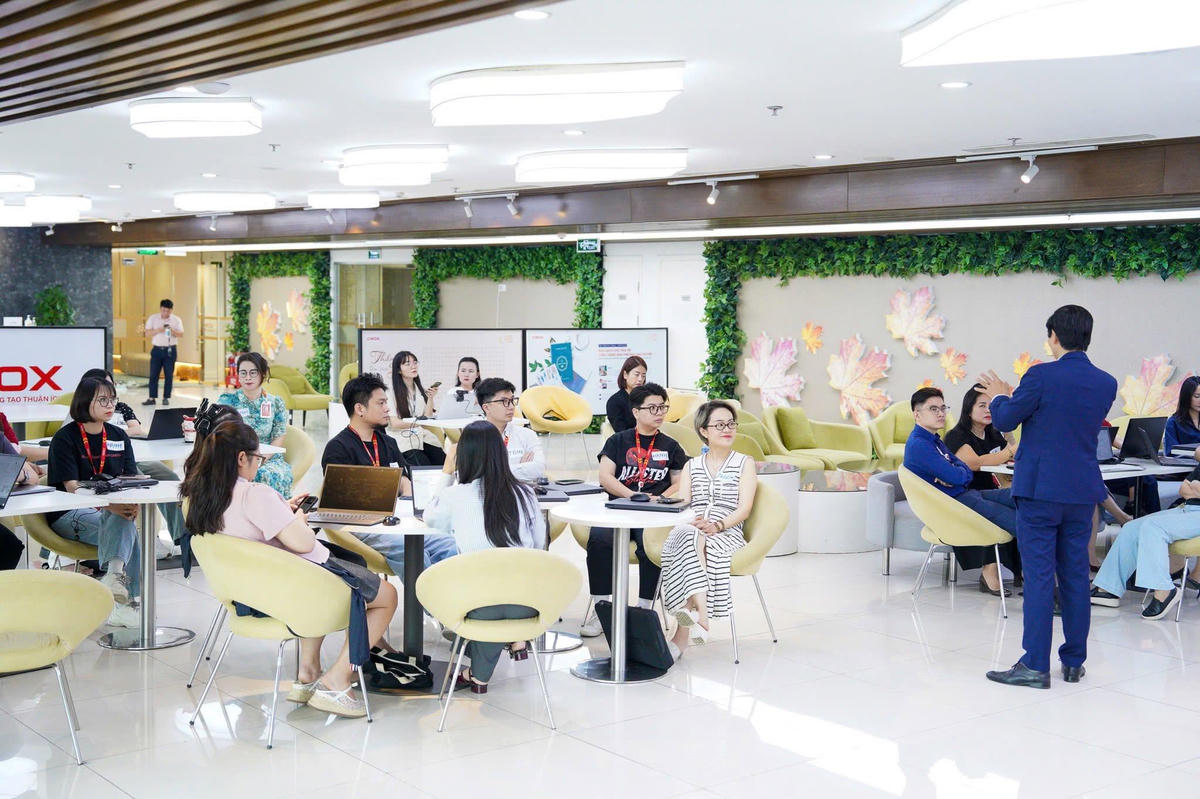 Các chương trình đào tạo chuyên sâu giúp đội ngũ liên tục cập nhật năng lực số và
tư duy quản trị.