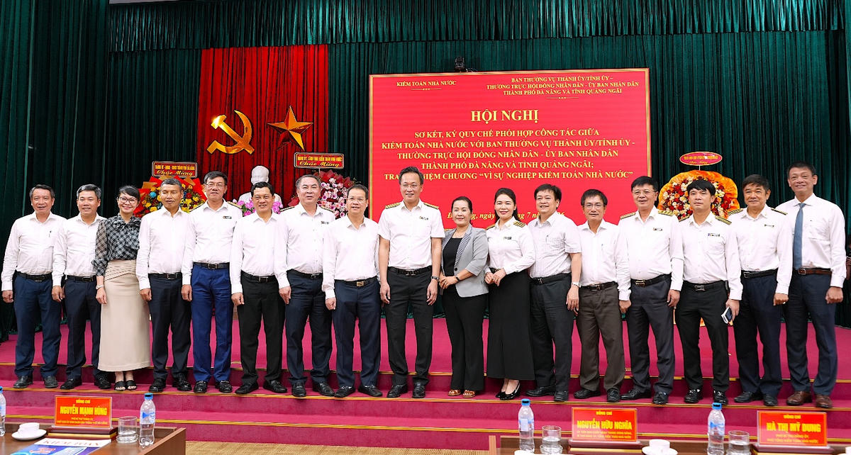 Các đại biểu dự lễ ký quy chế phối hợp cùng chụp ảnh lưu niệm