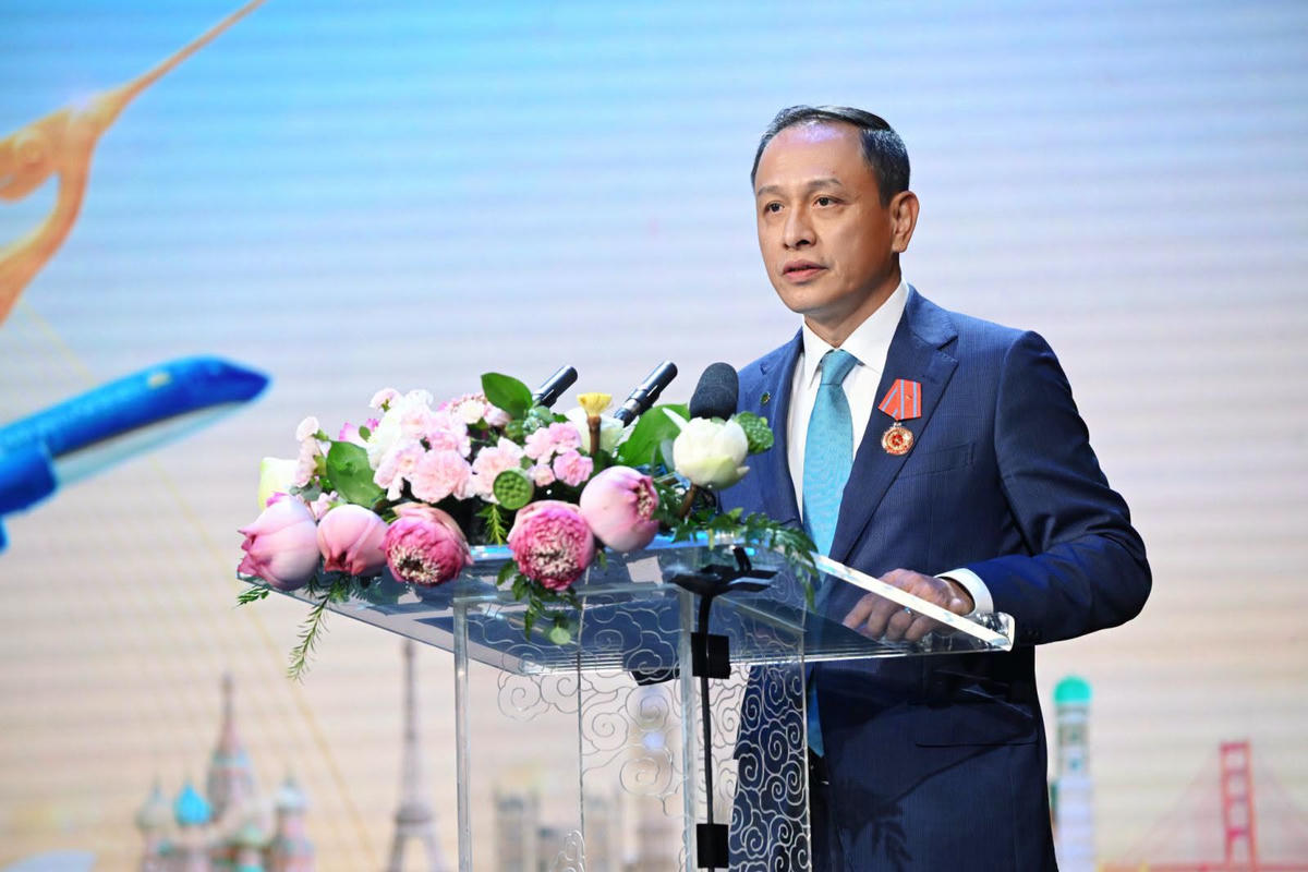 Ông Lê Hồng Hà - Phó Bí thư Đảng ủy, Tổng giám đốc Tổng Công ty Hàng không Việt Nam phát biểu tại buổi lễ. (Ảnh- VNA)