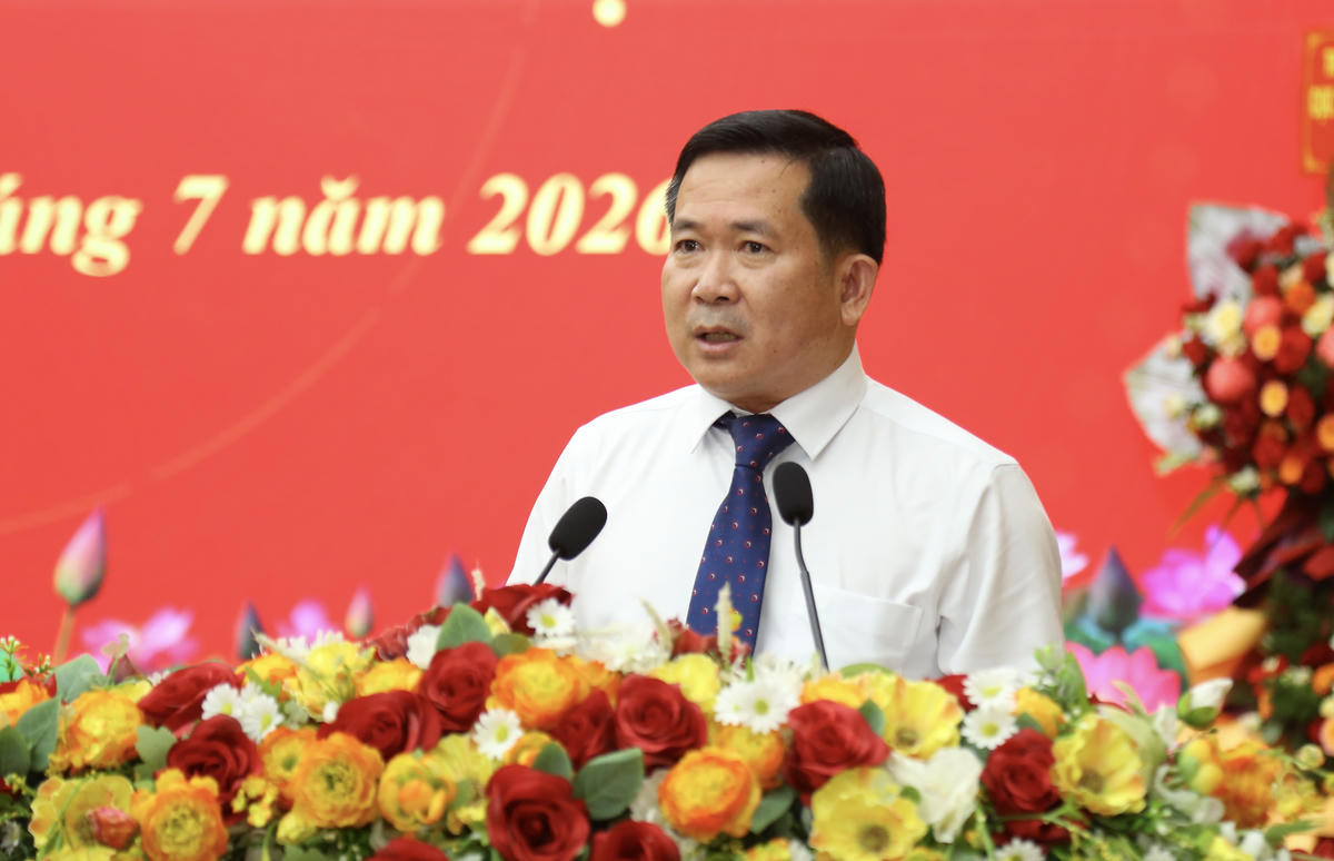 Ông Đinh Văn Nơi phát biểu nhận nhiệm vụ. Ảnh: Thanh Tiến