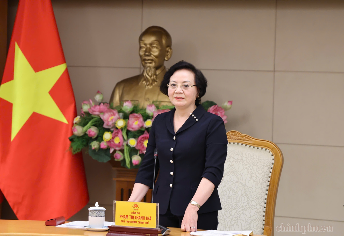 Phó Thủ tướng: Siết chặt an toàn thực phẩm trong trường học, xử lý vi phạm không có vùng cấm