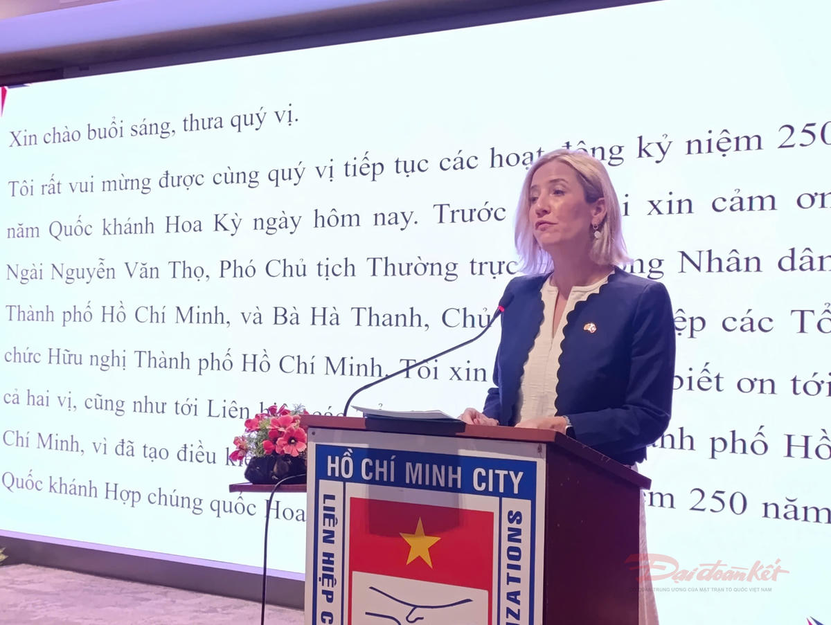 Bà Melissa A. Brown, Tổng Lãnh sự Hoa Kỳ tại TP Hồ Chí Minh phát biểu. Ảnh: T.Luân.