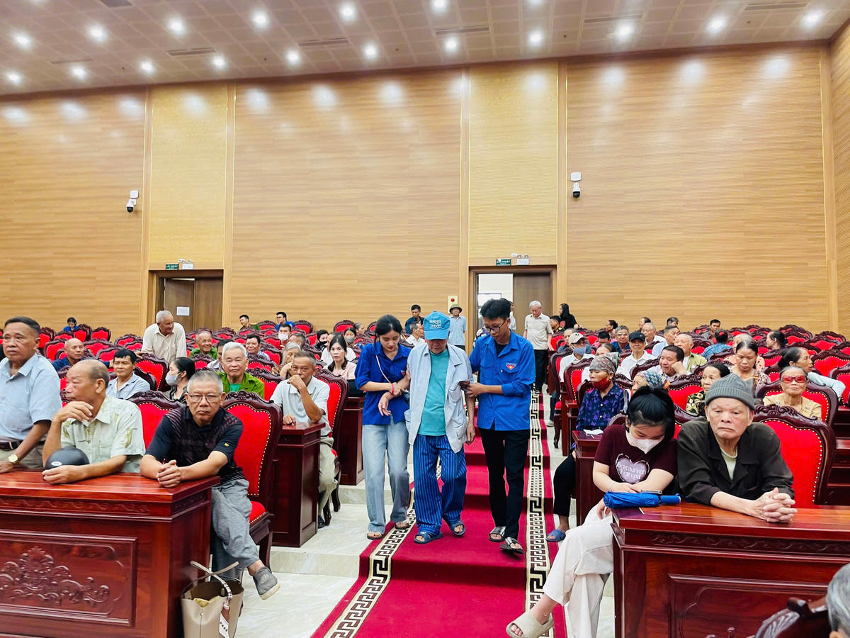 Tuổi trẻ Hải Phòng xung kích hỗ trợ thu nhận mẫu sinh phẩm ADN thân nhân liệt sĩ