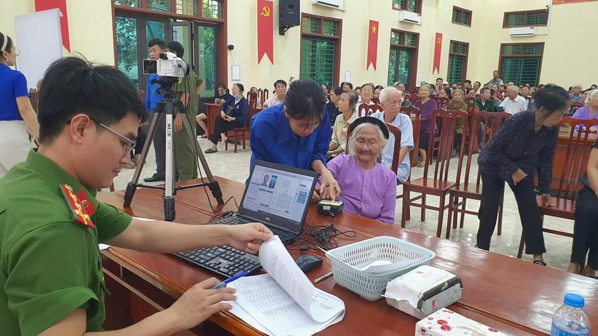 Tuổi trẻ Hải Phòng xung kích hỗ trợ thu nhận mẫu sinh phẩm ADN thân nhân liệt sĩ