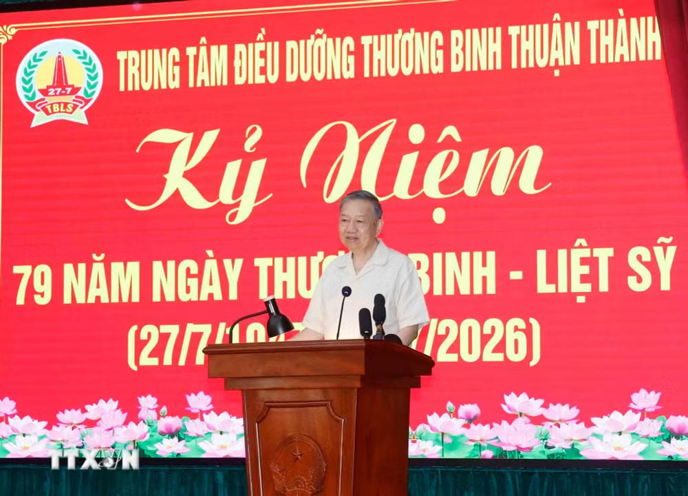 ttxvn-tong-bi-thu-chu-tich-nuoc-tham-trung-tam-dieu-duong-thuong-binh-thuan-thanh-7.jpg