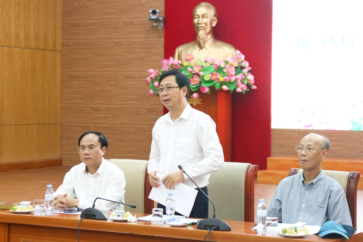 Phó Chủ tịch UBTƯ MTTQ Việt Nam Cao Xuân Thạo phát biểu tại Hội nghị.