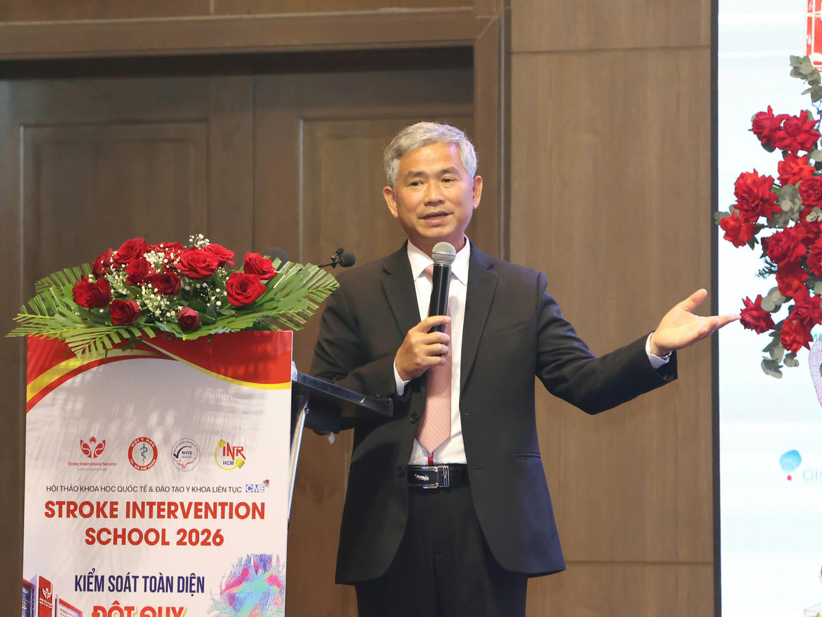 TS.BS Trần Chí Cường, Giám đốc Bệnh viện Đa khoa Quốc tế S.I.S Cần Thơ phát biểu tại sự kiện. Ảnh TP