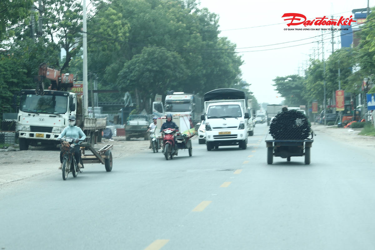 Xe tự chế, không biển số hoạt động trên tỉnh lộ 419, tiềm ẩn nguy cơ mất an toàn giao thông