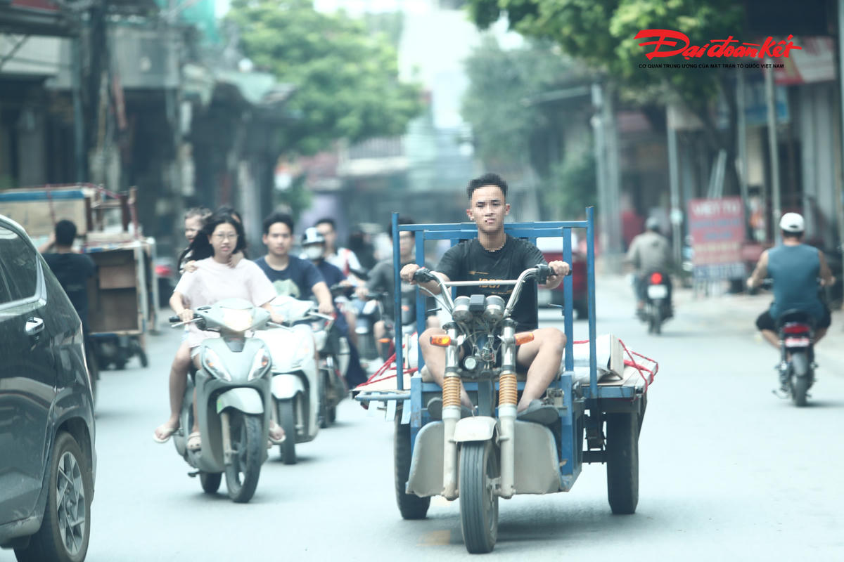 Xe tự chế, không biển số hoạt động trên tỉnh lộ 419, tiềm ẩn nguy cơ mất an toàn giao thông