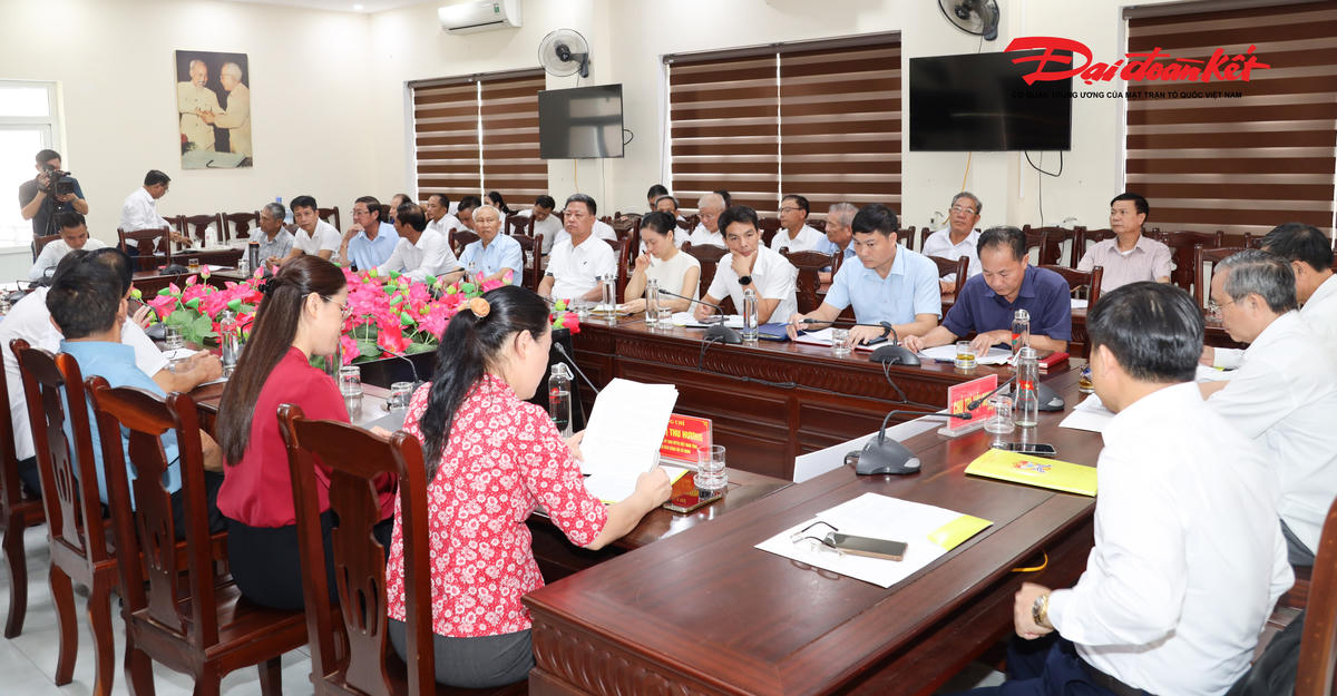 Đại diện các uỷ viên uỷ ban Đoàn kết Công giáo Việt tỉnh tham dự hội nghị. Ảnh: Điền Bắc