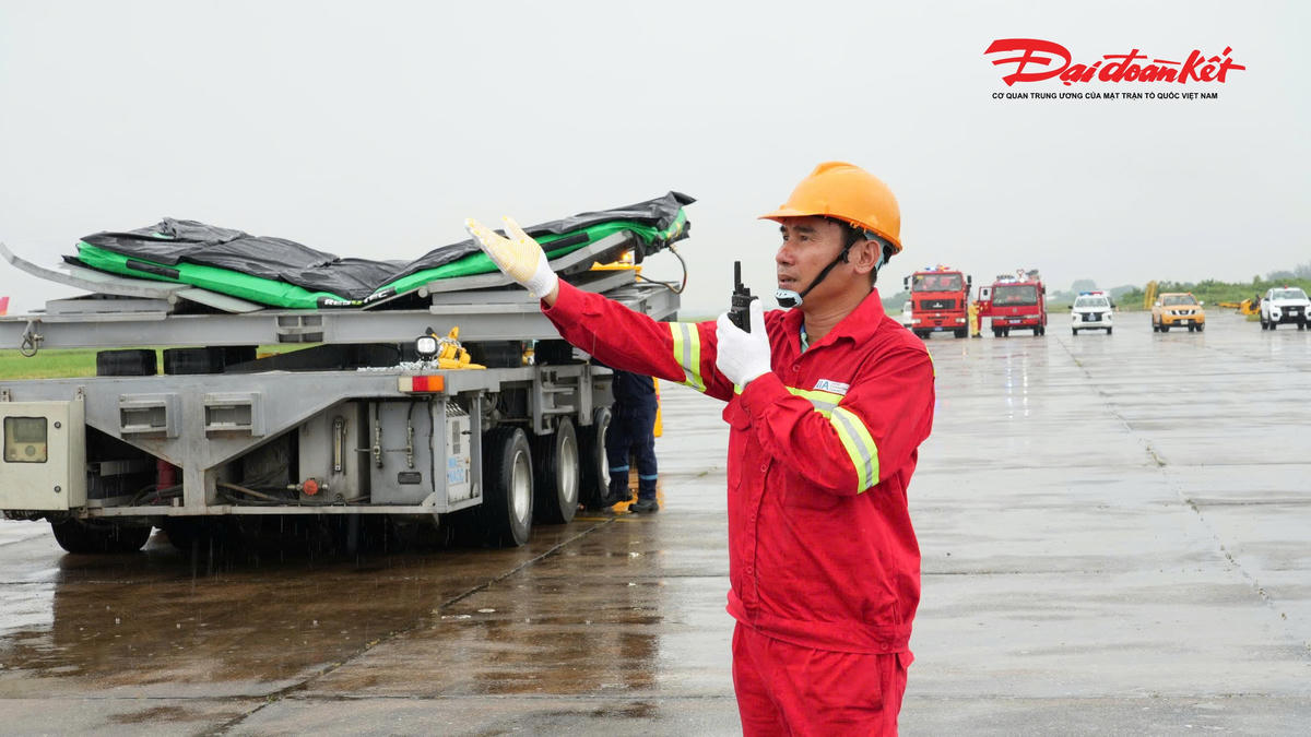 Đến khoảng 11h cùng ngày, toàn bộ công tác di dời tàu bay, thu hồi phương tiện, vệ sinh hiện trường và kiểm tra điều kiện khai thác đường băng đã hoàn tất.
