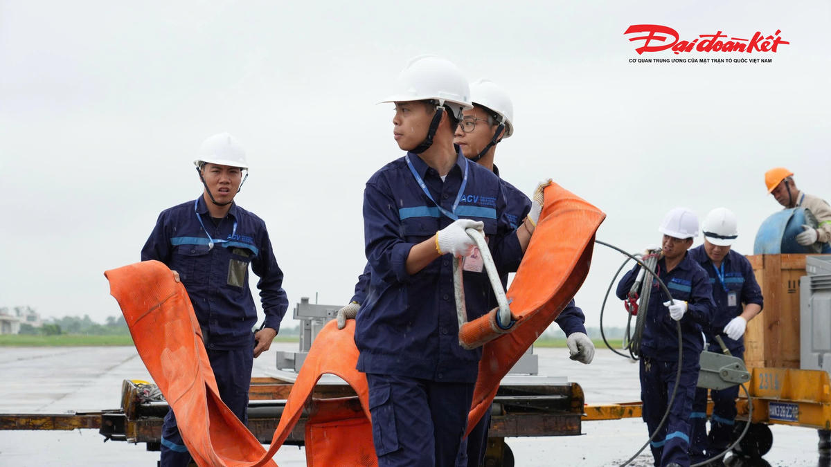 Diễn tập chữa cháy, cứu nạn và di dời tàu bay tại sân bay Nội Bài