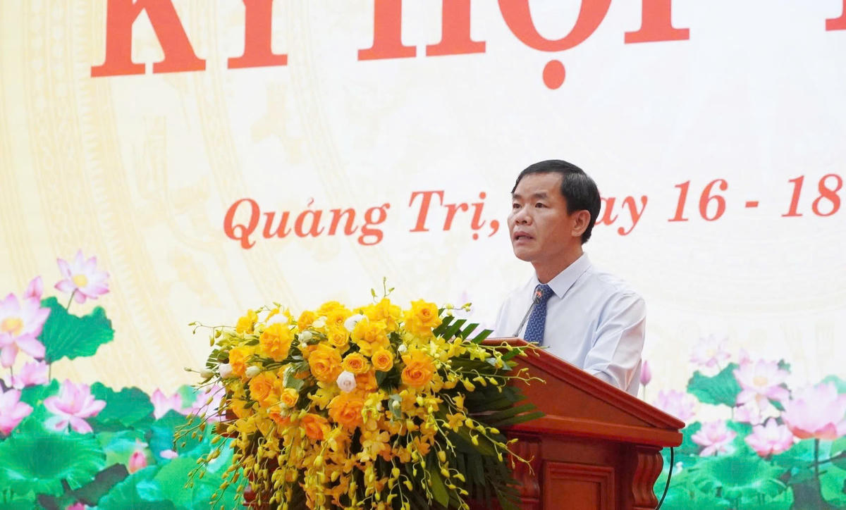 Ông Nguyễn Văn Phương phát biểu tại kỳ họp. Ảnh: TN.