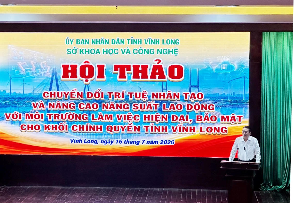 Ông Nguyễn Quỳnh Thiện - Phó Chủ tịch UBND tỉnh Vĩnh Long phát biểu tại hội thảo. (Ảnh: Trung Ngãi).