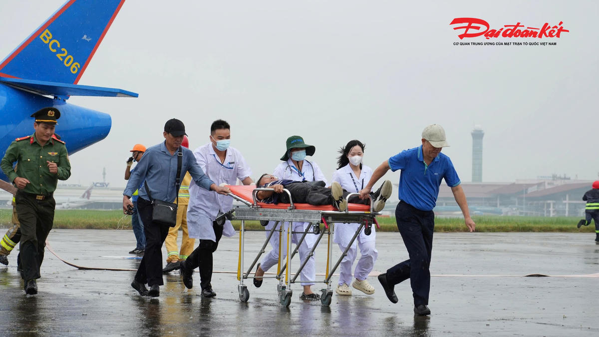 Diễn tập chữa cháy, cứu nạn và di dời tàu bay tại sân bay Nội Bài