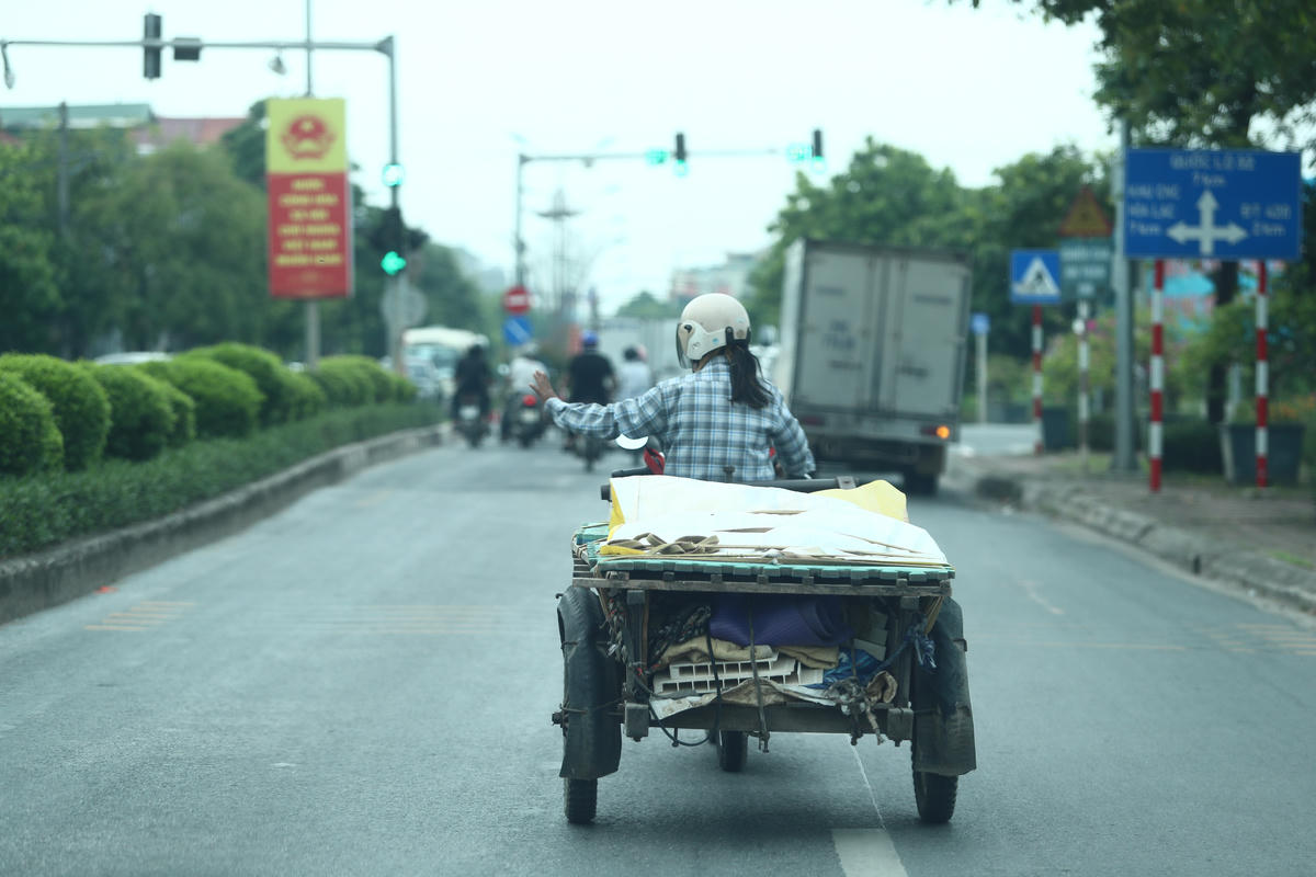 Xe tự chế, không biển số hoạt động trên tỉnh lộ 419, tiềm ẩn nguy cơ mất an toàn giao thông