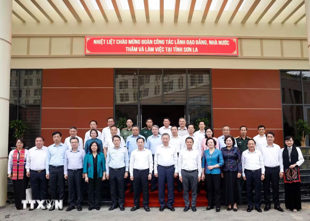 ttxvn-tong-bi-thu-chu-tich-nuoc-lam-viec-voi-ban-thuong-vu-tinh-uy-son-la-1607-9.jpg