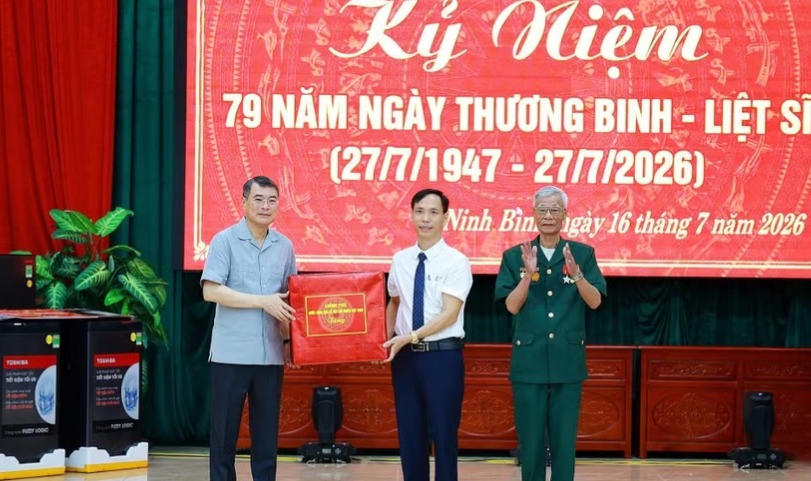 Thủ tướng: Tiếp nối truyền thống "uống nước nhớ nguồn," chăm lo tốt hơn cho người có công