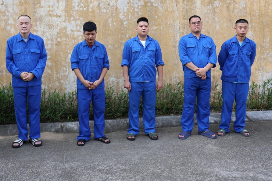 5 người trong đường dây cá độ trên 710 tỷ đồng. Ảnh: CANB