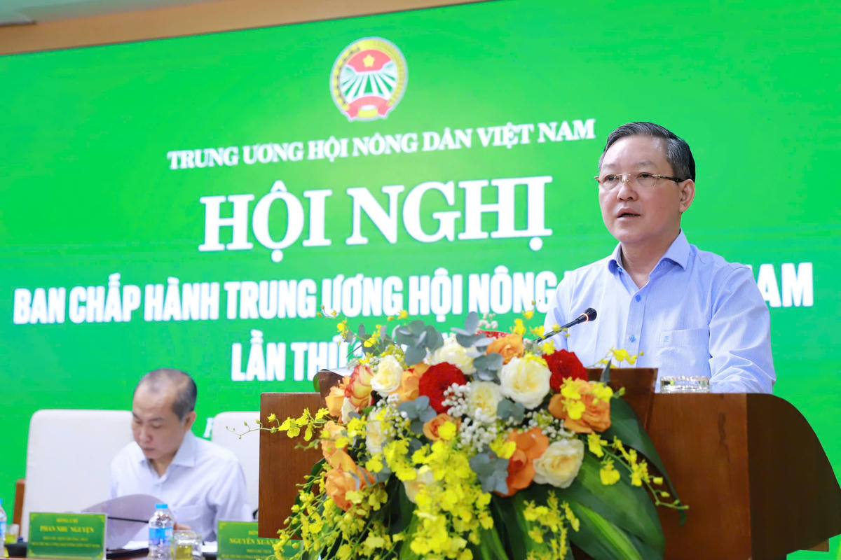 Ủy viên Trung ương Đảng, Phó Chủ tịch Ủy ban Trung ương MTTQ Việt Nam, Chủ tịch Trung ương Hội Nông dân Việt Nam Lương Quốc Đoàn phát biểu tại Hội nghị