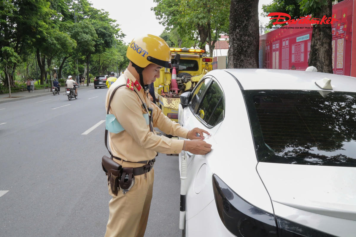 Theo Trung tá Nguyễn Thanh Hải, Tổ trưởng tổ công tác Đội CSGT đường bộ số 1, đơn vị thường xuyên tổ chức tuần tra lưu động trên các tuyến đường thuộc địa bàn quản lý, kết hợp ghi hình bằng camera nghiệp vụ để nâng cao hiệu quả phát hiện, xử lý vi phạm.