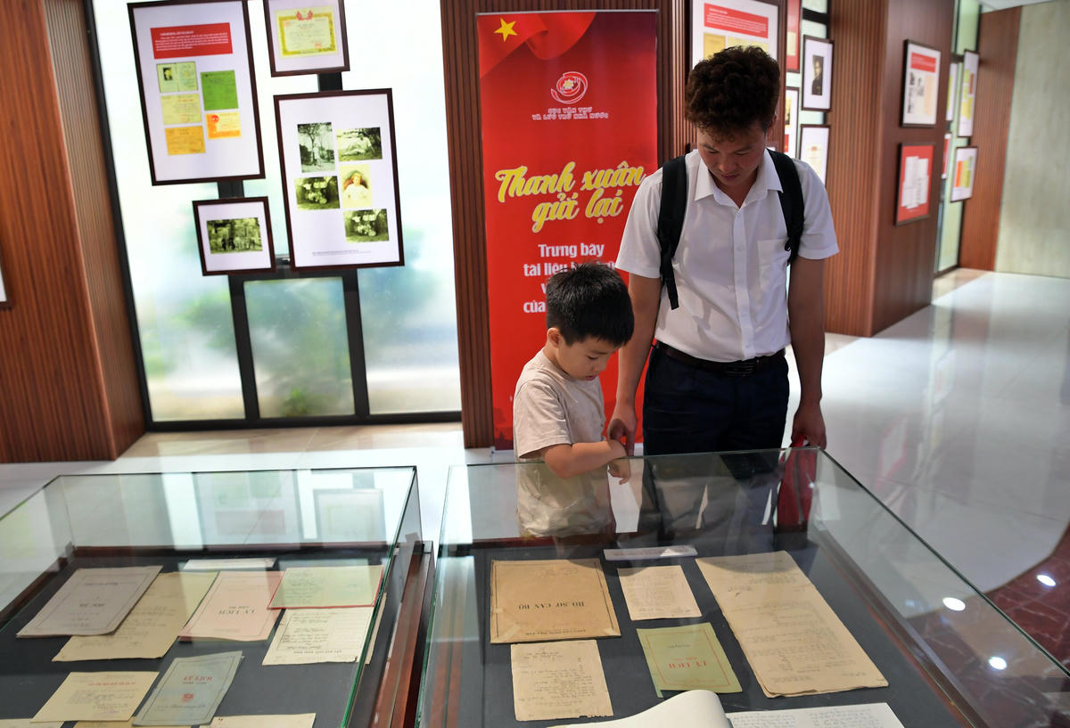 Trưng bày diễn ra đến ngày 2/9.