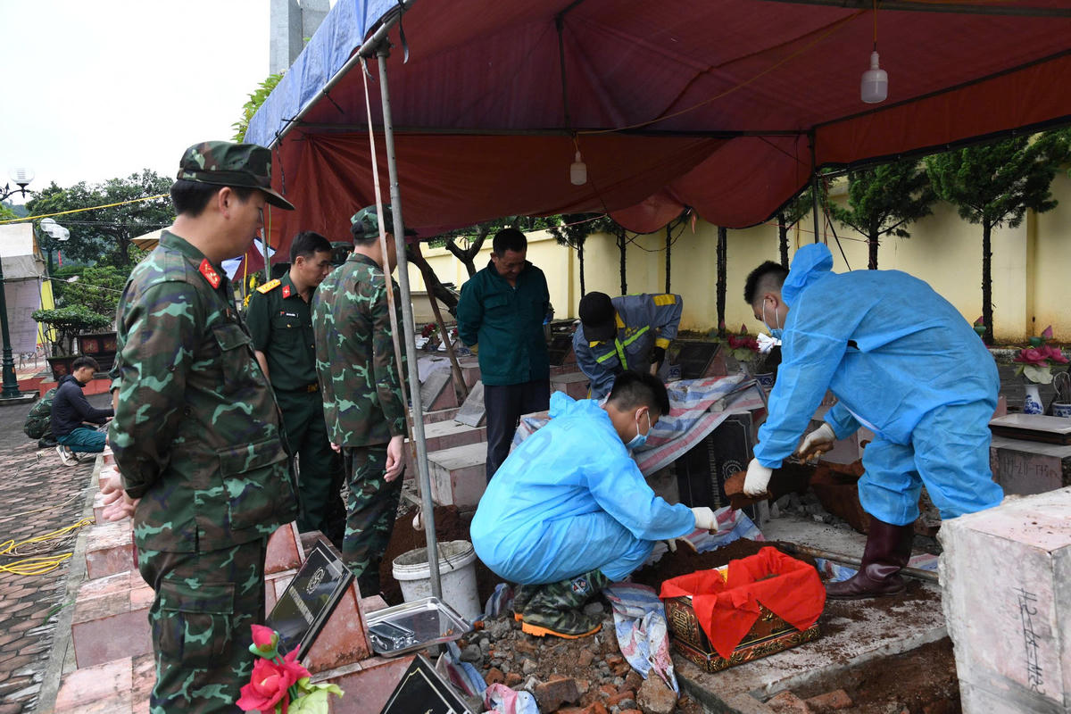 Sơn La: Hoàn tất lấy mẫu 579 phần mộ liệt sĩ