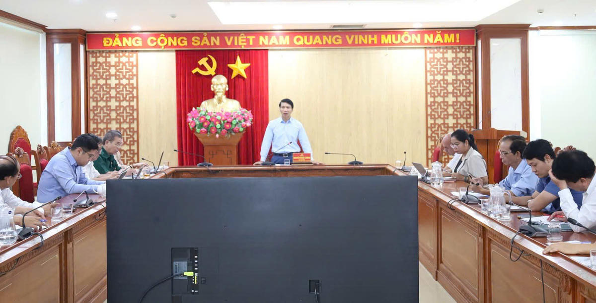 Chủ tịch Ủy ban MTTQ Việt Nam tỉnh Gia Lai Nguyễn Ngọc Lương phát biểu tại hội nghị. Ảnh: ĐS.