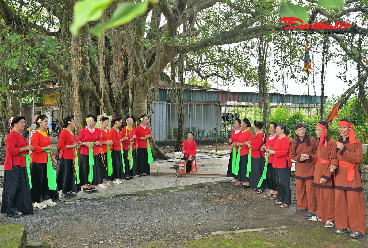 Giữa nhịp sống hiện đại, những câu hát trống quân vẫn ngân vang như sợi dây kết nối quá khứ với hiện tại, góp phần bảo tồn và phát huy giá trị văn hóa truyền thống của vùng đất Phúc Lâm nói riêng và Hà Nội nói chung.