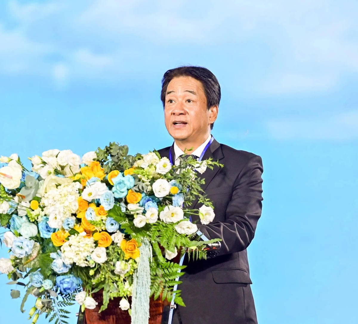 Ông Nguyễn Long Biên, Phó Chủ tịch Thường trực UBND tỉnh Khánh Hòa phát biểu tại lễ bế mạc.