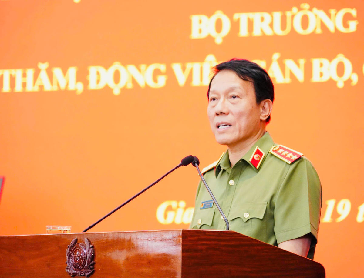 Đại tướng Lương Tam Quang, Bộ trưởng Bộ Công an phát biểu tại buổi làm việc. Ảnh: CĐ.