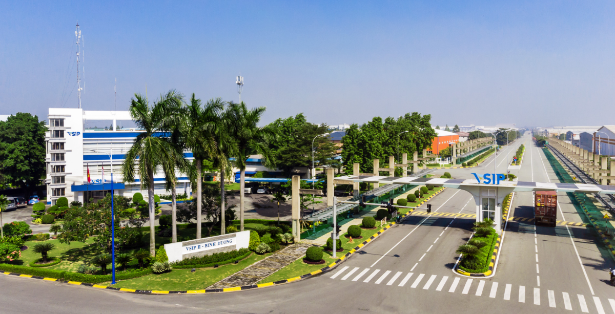 TPHCM tiếp tục tháo gỡ các điểm nghẽn nhằm thúc đẩy tăng trưởng kinh tế. Ảnh: M.H