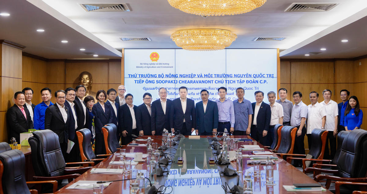 Ông Soopakij Chearavanont, Chủ tịch Tập đoàn C.P. và đoàn lãnh đạo cấp cao trong chuyến thăm và làm việc tại Việt Nam. Ảnh: C.P. Việt Nam