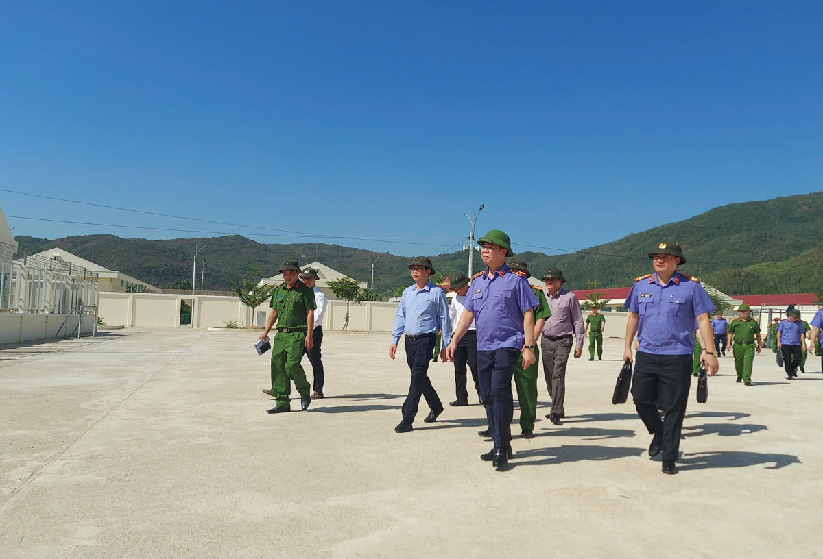 Đoàn công tác của Ban Thường trực Ủy ban Trung ương MTTQ Việt Nam, Viện VKSND tối cao kiểm tra, giám sát việc chấp hành pháp luật trong công tác tạm giữ, tạm giam và thi hành án hình sự tại Gia Lai. Ảnh: QA.