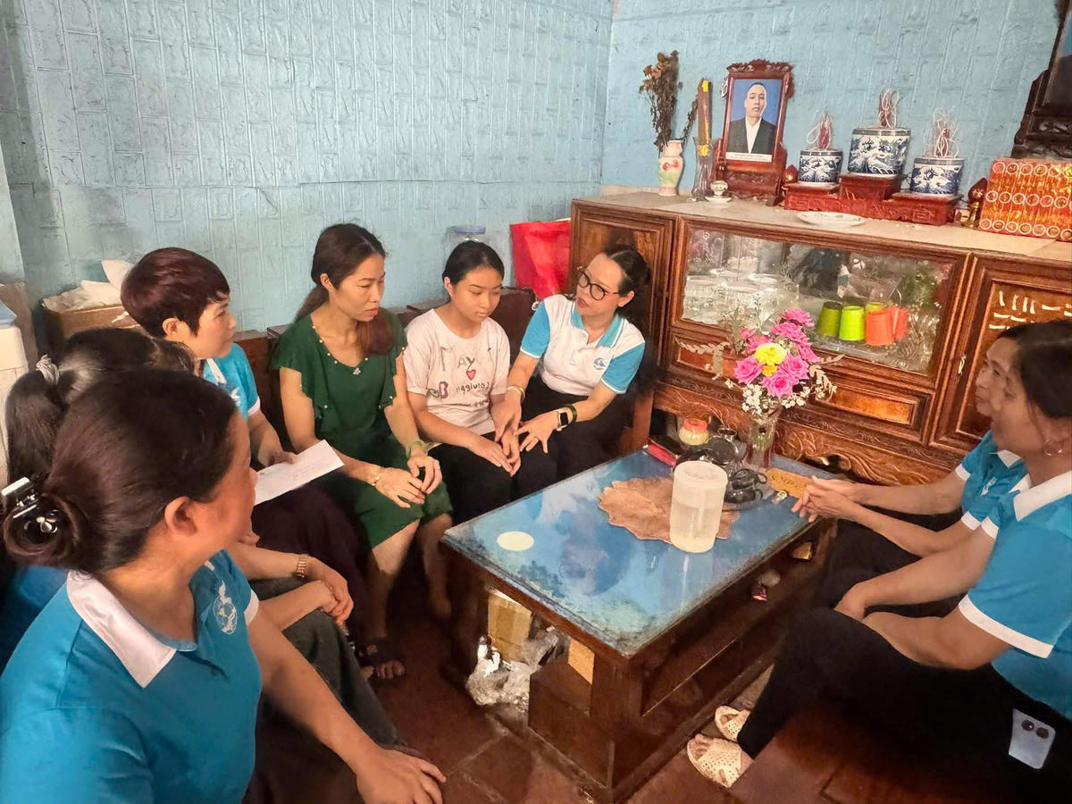 Giám sát vì cuộc sống tốt đẹp hơn cho phụ nữ