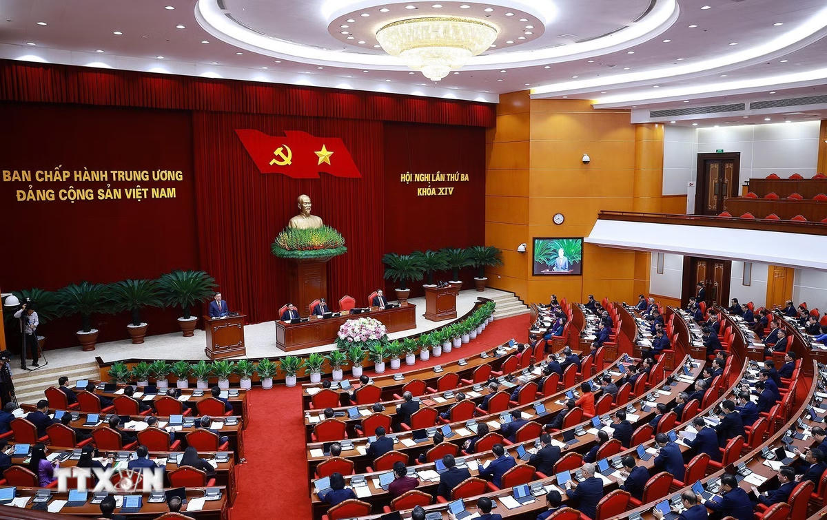 Phiên khai mạc Hội nghị lần thứ ba Ban Chấp hành Trung ương Đảng khóa XIV. (Ảnh: Dương Giang/TTXVN)