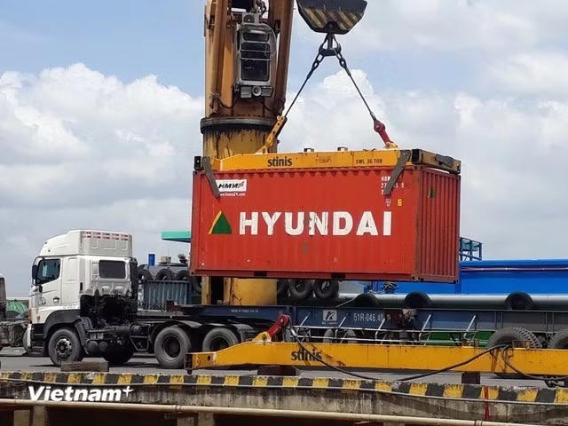 Giám đốc ADB đánh giá triển vọng kinh tế Việt Nam vẫn tích cực. (Ảnh: Vietnam+).