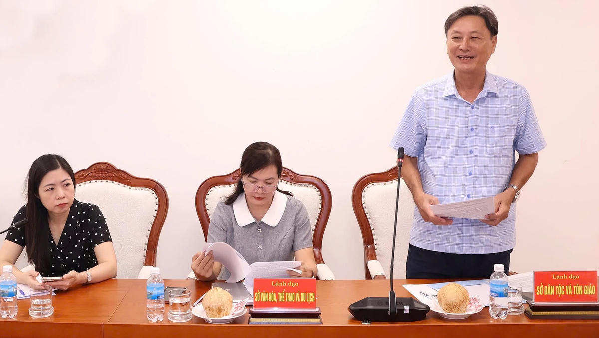 Sở Dân tộc và Tôn giáo nêu ý kiến tại buổi tọa đàm.