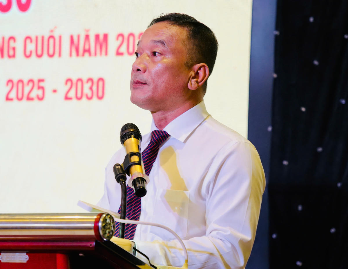 Ông Y Giang Gry Niê Knơng, Ủy viên Đoàn Chủ tịch Ủy ban Trung ương MTTQ Việt Nam, Phó Bí thư Tỉnh ủy, Chủ tịch Ủy ban MTTQ Việt Nam tỉnh phát biểu khai mạc. Ảnh: MH.