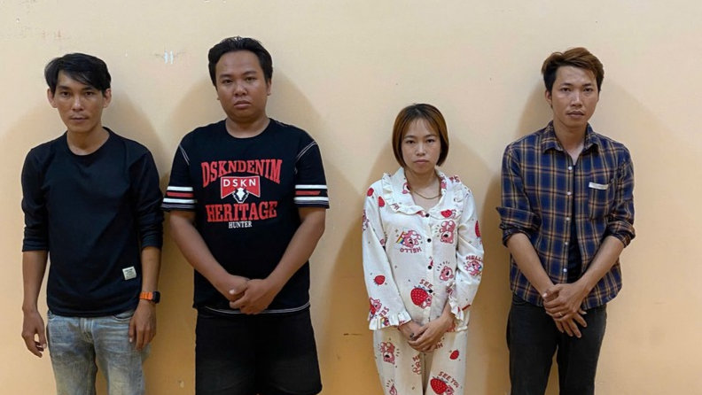 Các đối tượng trong vụ án tại cơ quan công an.