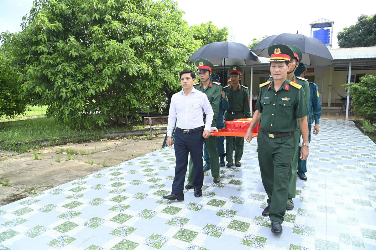 Hài cốt liệt sĩ được quy tập. Ảnh: VĐ