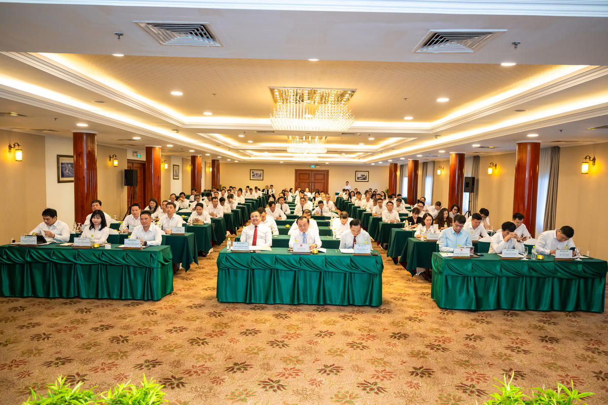 Quang cảnh hội nghị