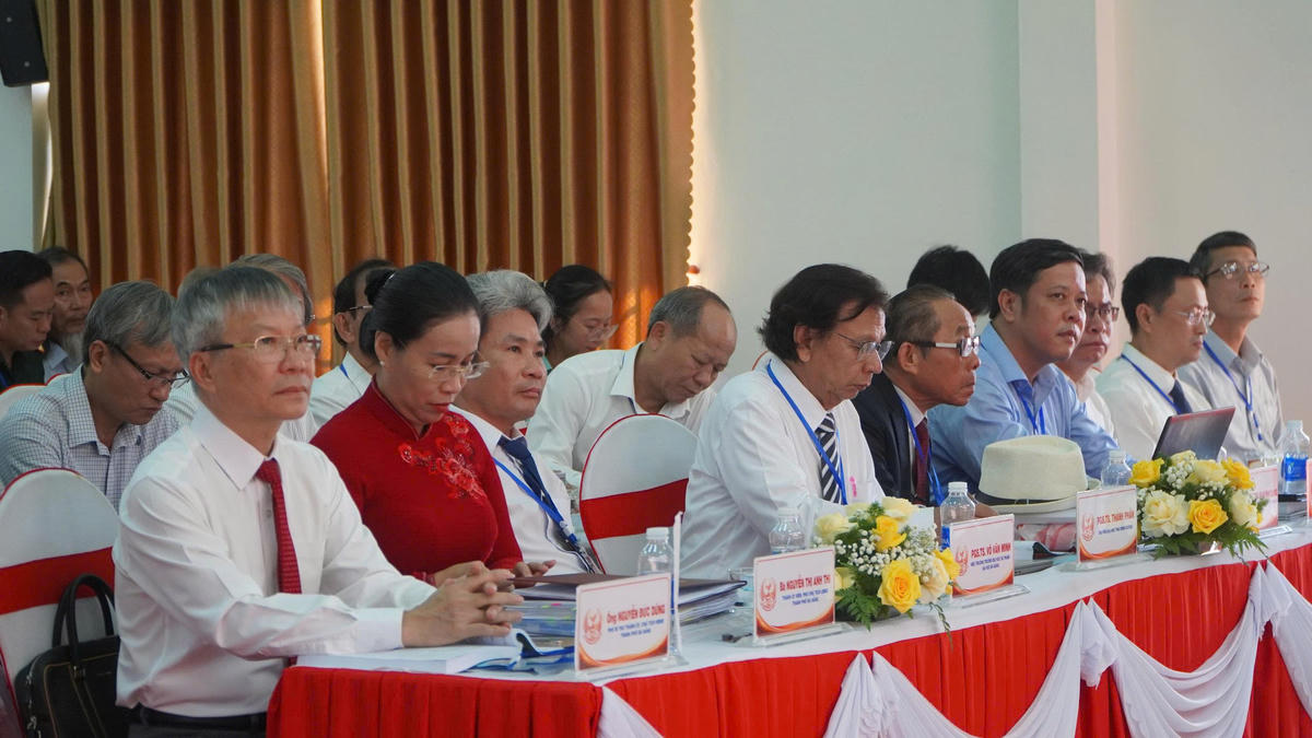 Các đại biểu tham dự hội thảo. Ảnh: Nguyễn Tín.