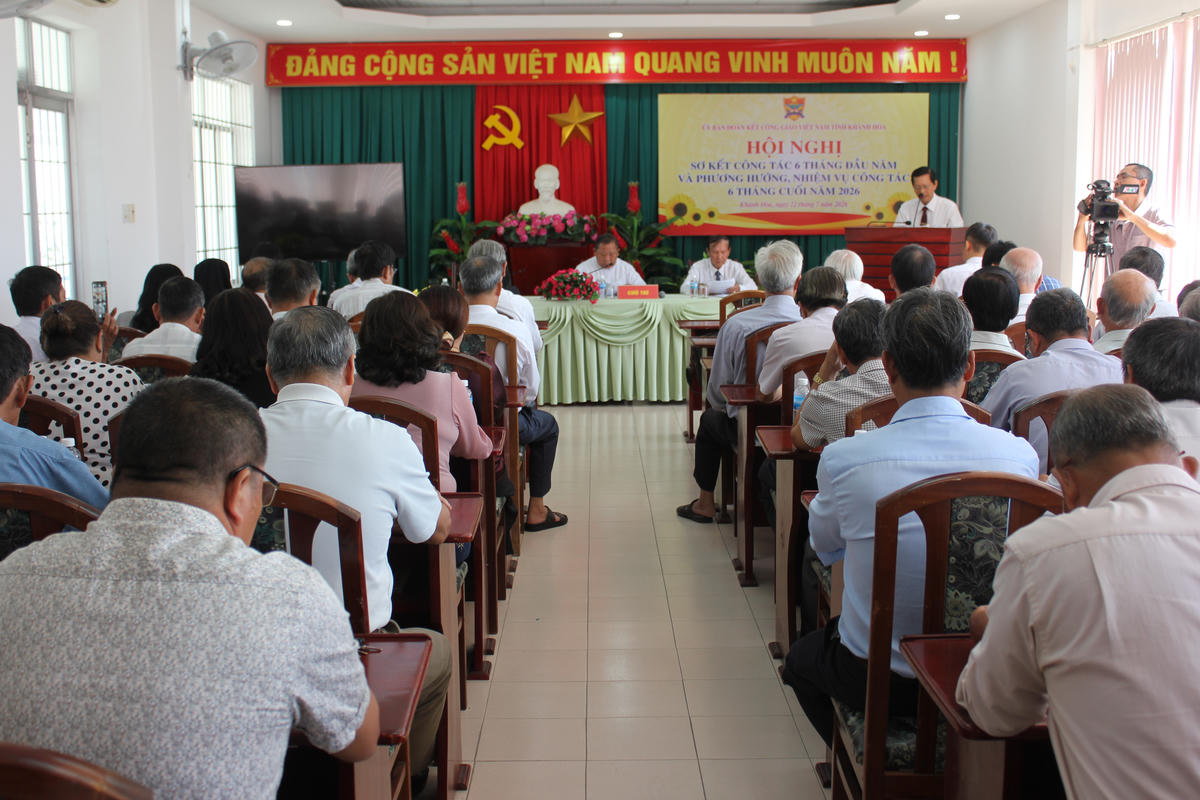 Quang cảnh hội nghị.