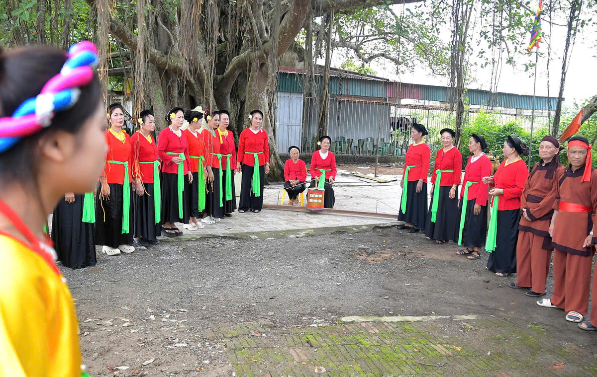 Giữ nhịp hát trống quân 