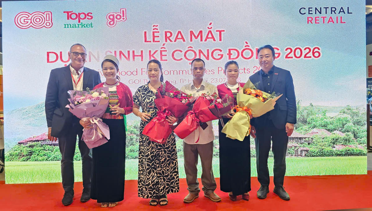 Ban tổ chức vinh danh các nhà cung cấp mới đã đồng hành cùng chương trình.