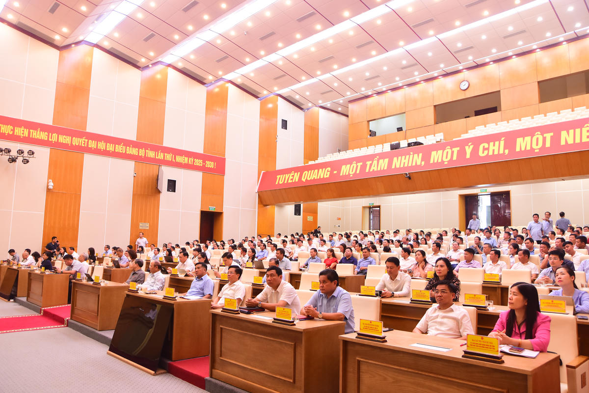 Các Đại biểu HĐND tham dự Hội nghị. Ảnh: Xuân Trường.