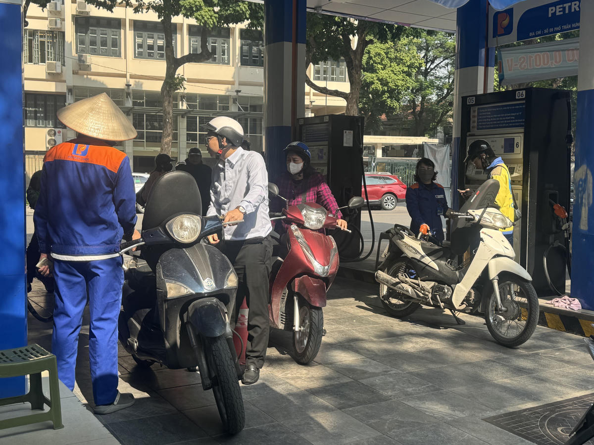 Đề xuất để thương nhân phân phối tự quyết giá bán lẻ xăng dầu