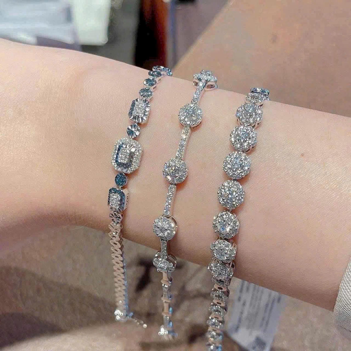 GIá vàng sáng ngày 23/7 giảm mạnh. Ảnh: H.H.
