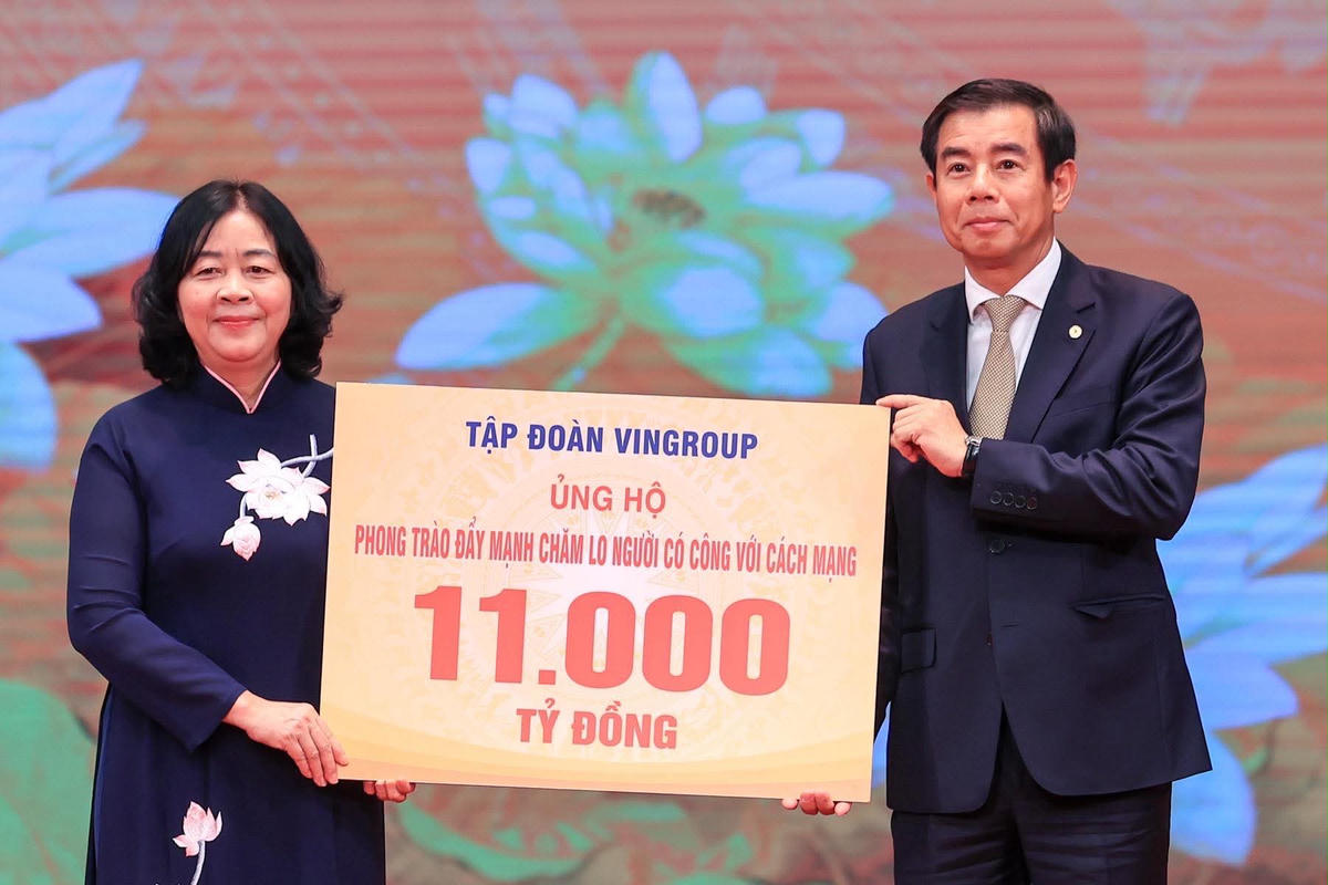 Hưởng ứng lời kêu gọi ủng hộ phong trào "Đẩy mạnh chăm lo người có công với cách mạng", nhiều tập đoàn, doanh nghiệp, ngân hàng đã ủng hộ với tổng số kinh phí ước tính khoảng gần 12 nghìn tỷ đồng. Uỷ viên Bộ Chính trị, Bí thư Trung ương Đảng, Chủ tịch UBTƯ MTTQ Việt Nam Bùi Thị Minh Hoài đã tiếp nhận ủng hộ và gửi lời cảm ơn đến các ngân hàng, và doanh nghiệp tham gia ủng hộ.